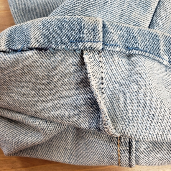 Vintage Levi’s Orange Tab W26 Flare Leg Light Wash Creased - Picture 13 of 16